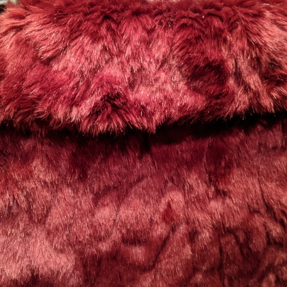 Express wine faux fur coat - Picture 4 of 4